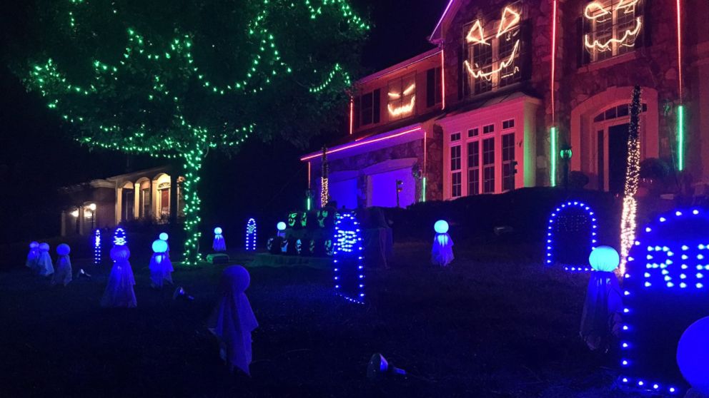 Homeowner creates amazing Halloween light show synced with 'Feel It