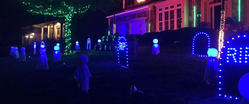 photo brandon bullis decorated his leesburg virginia home with around 16000 halloween