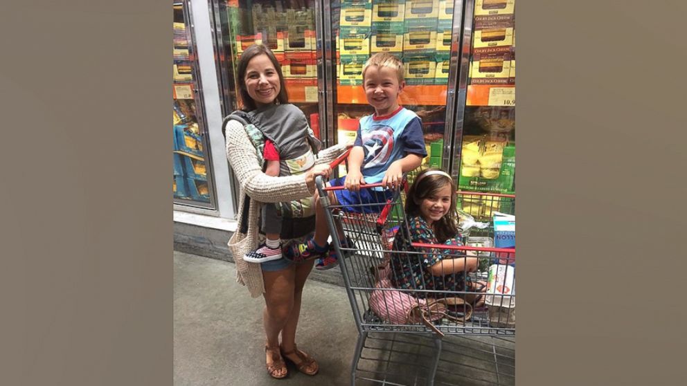 PHOTO: Brittany Williams, 27, shops for food with her three children.