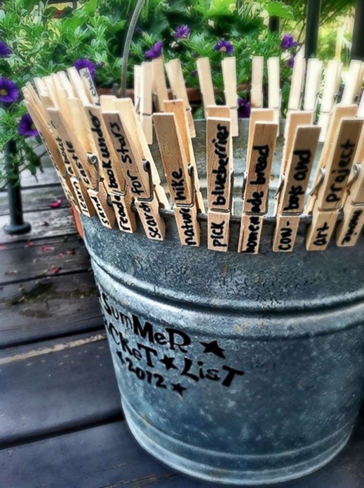 PHOTO: A summer bucket list craft.