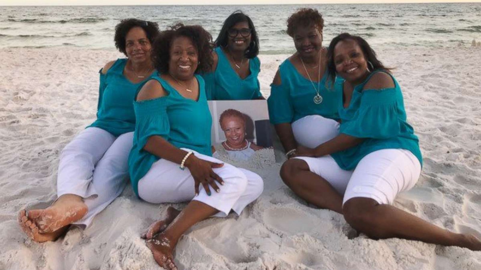 PHOTO: Daphne Thompson, Della Jackson, Lisa Alexander, LaTangie Ingram, and Sharon Robinson remember their late friend Denise Williamson on June 4, 2018 in Seacrest, Fla.