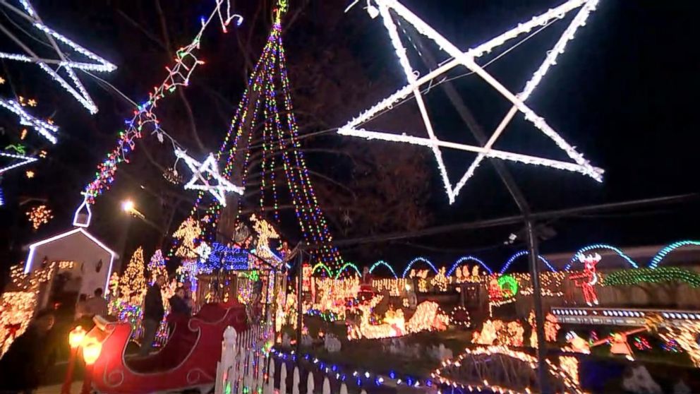 PHOTO: Mary Halliwell's home in Fairfield, Conn is dubbed "Wonderland on Roseville" for its holiday decorations.