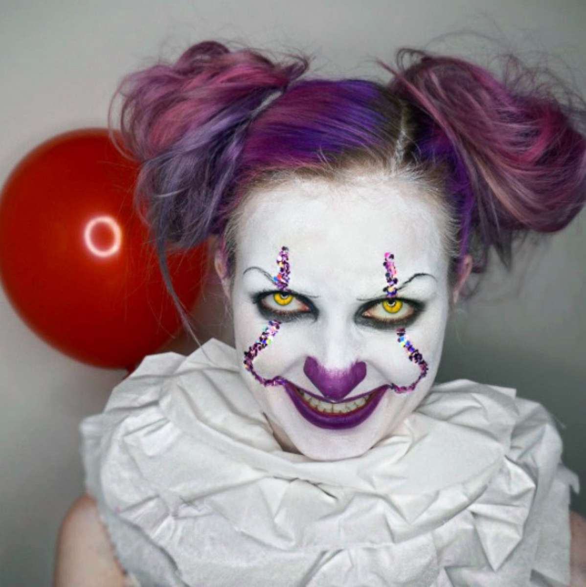 PHOTO: Makeup artist Tonje Tiana Neteland of Norway shares her Halloween makeup design on Instagram for Pennywise the clown from the 2017 horror film, "It."