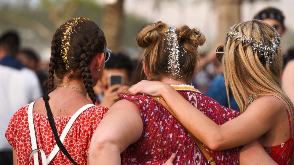 PHOTO: Street Style at the 2018 Coachella Valley Music And Arts Festival, Weekend 1, April 15, 2018, in Indio, Calif.