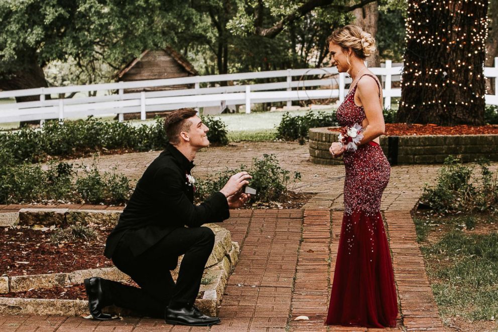 PHOTO: Dawson Moore proposed to his high school sweetheart Amber Brownlee on their prom night, April 21, 2018.