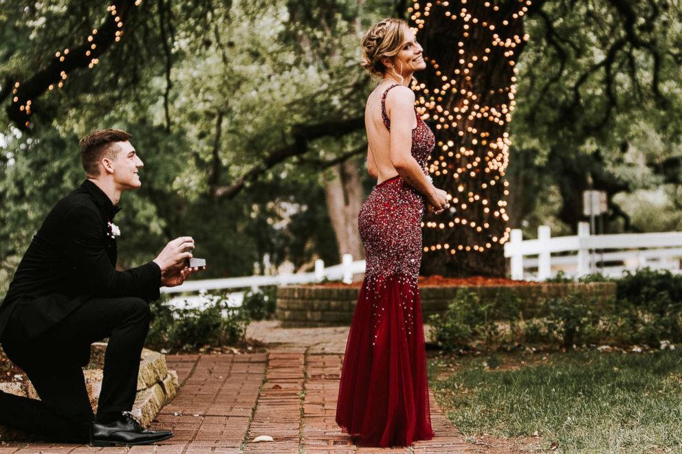 PHOTO: High school senior Dawson Moore surprised his prom date Amber Brownlee by proposing on their prom night, April 21, 2018.
