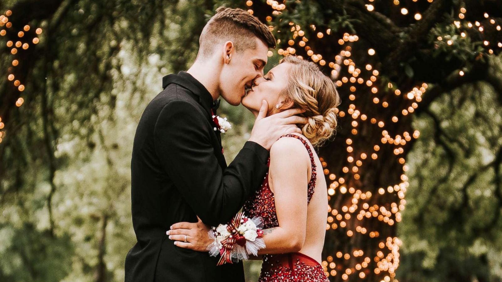 PHOTO: High school seniors Dawson Moore and Amber Brownlee on their prom night, April 21, 2018.