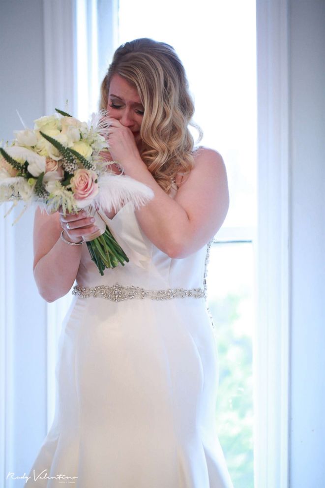 PHOTO: "I of course immediately burst into tears," Briana Schaefer said of her maid of honor's touching gesture. 