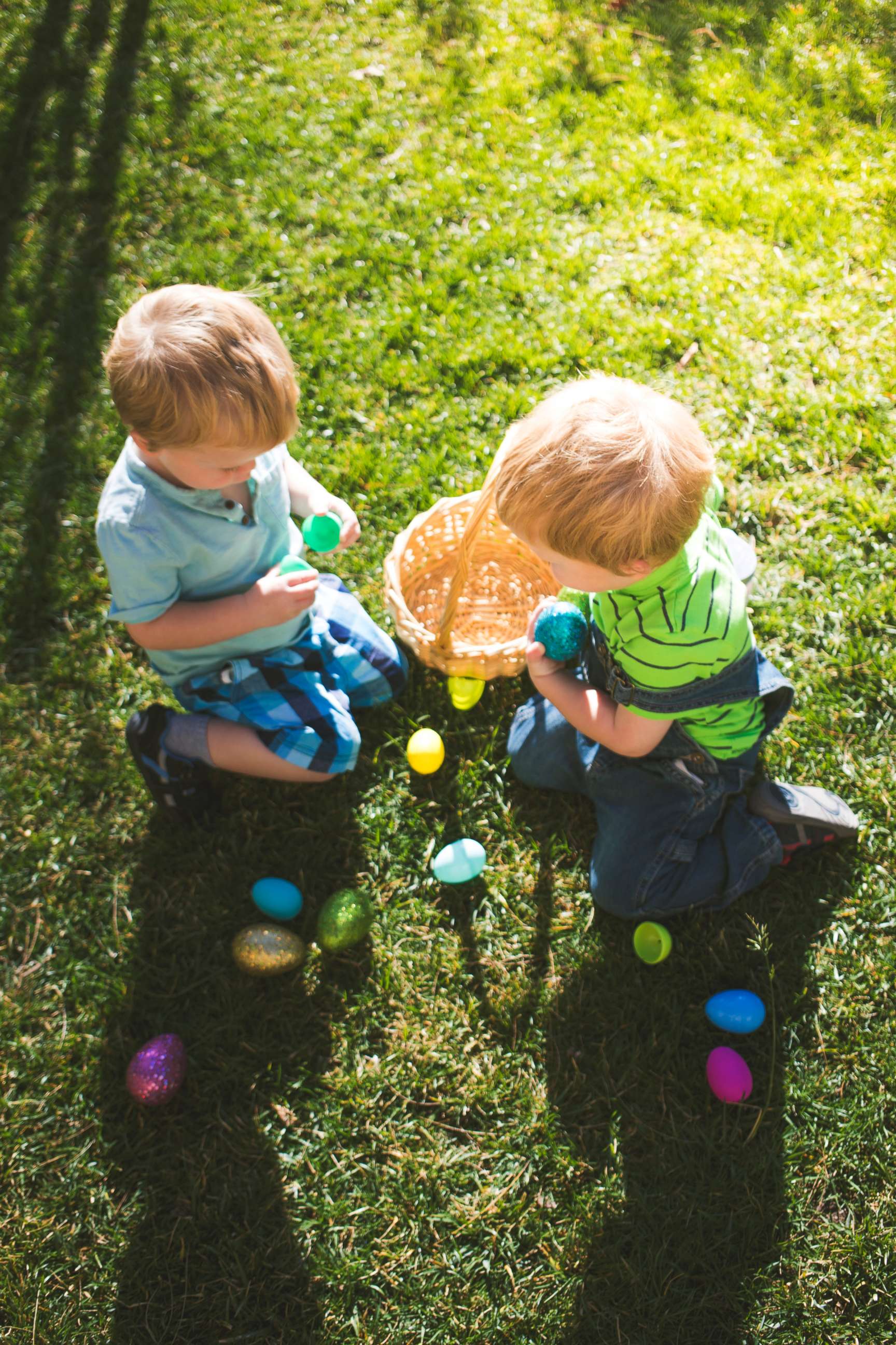 PHOTO: An undated stock photo of children with Easter eggs.