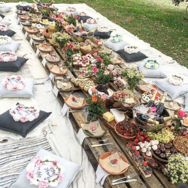 buffet table runner