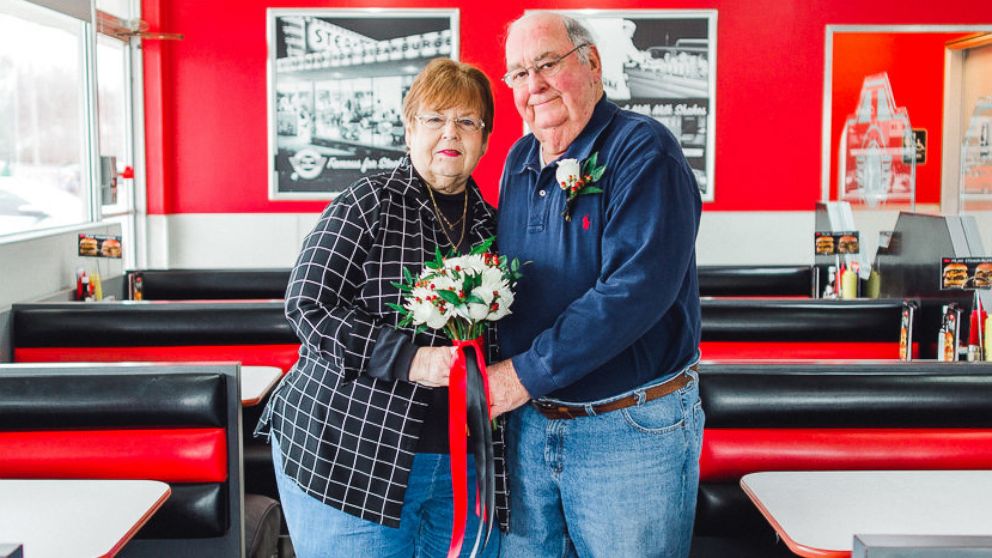 PHOTO: Elmer and Fran Armstrong celebrated 55 years of marriage by recreating their first date in a local Steak 'n Shake in St. Louis County, Missouri.