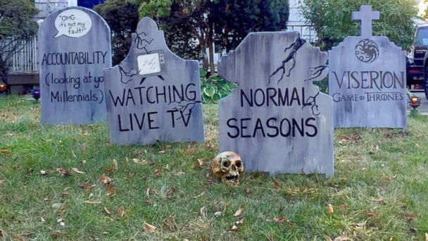 Dad Makes Sarcastic Graveyard For Trends That Died In 2017 Abc News