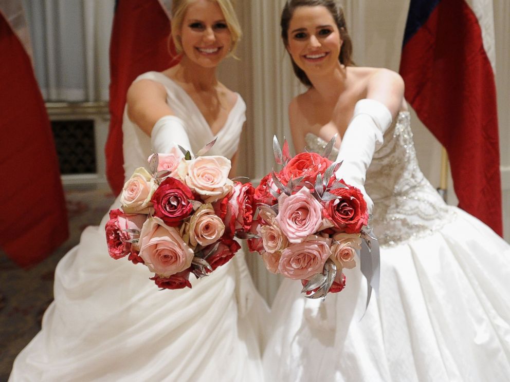 PHOTO: Debutantes attend the 60th International Debutante Ball at The Waldorf Astoria on Dec. 29, 2014 in New York City.