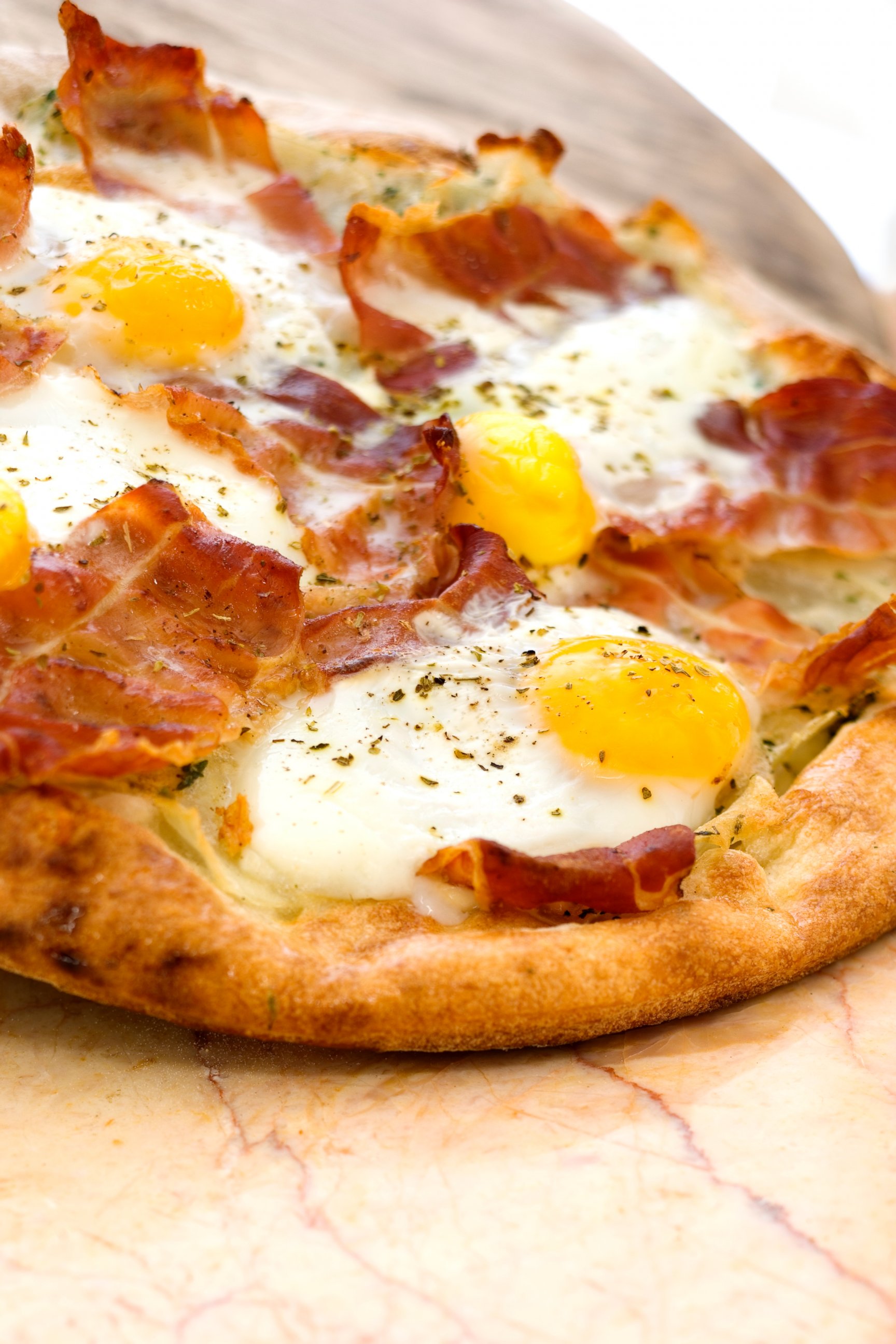 PHOTO: Egg pizza