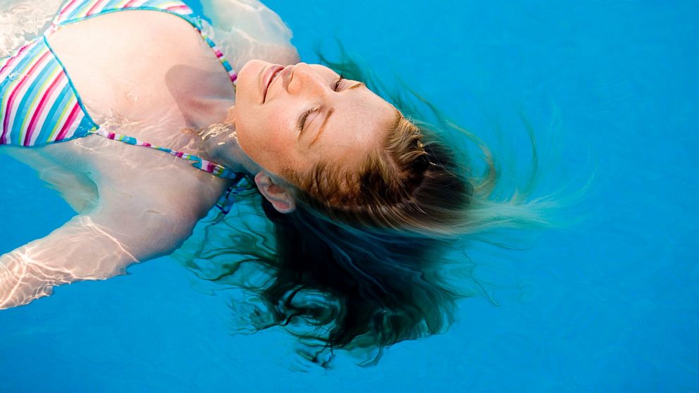 PHOTO: Woman in swimming pool