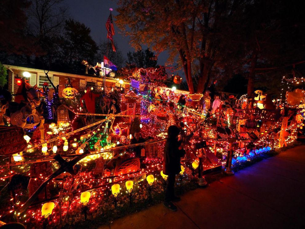 PHOTO: Chris Donaubauer of St. Charles, Missouri, said he does the over-the-top decorations to "see people happy." 