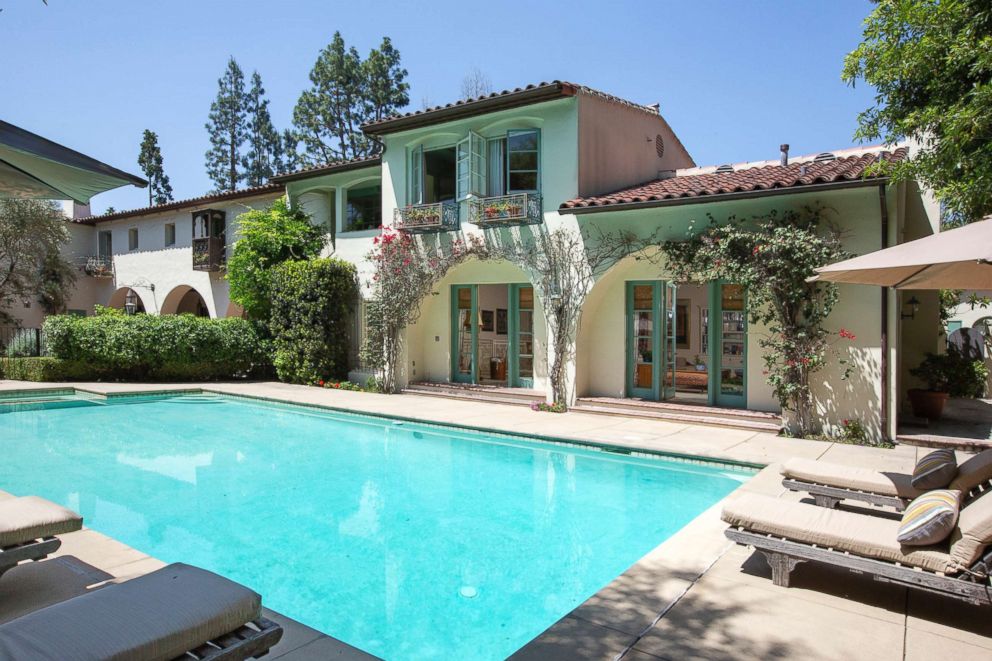 PHOTO: The pool of the home featured in "The Holiday" is shown here.