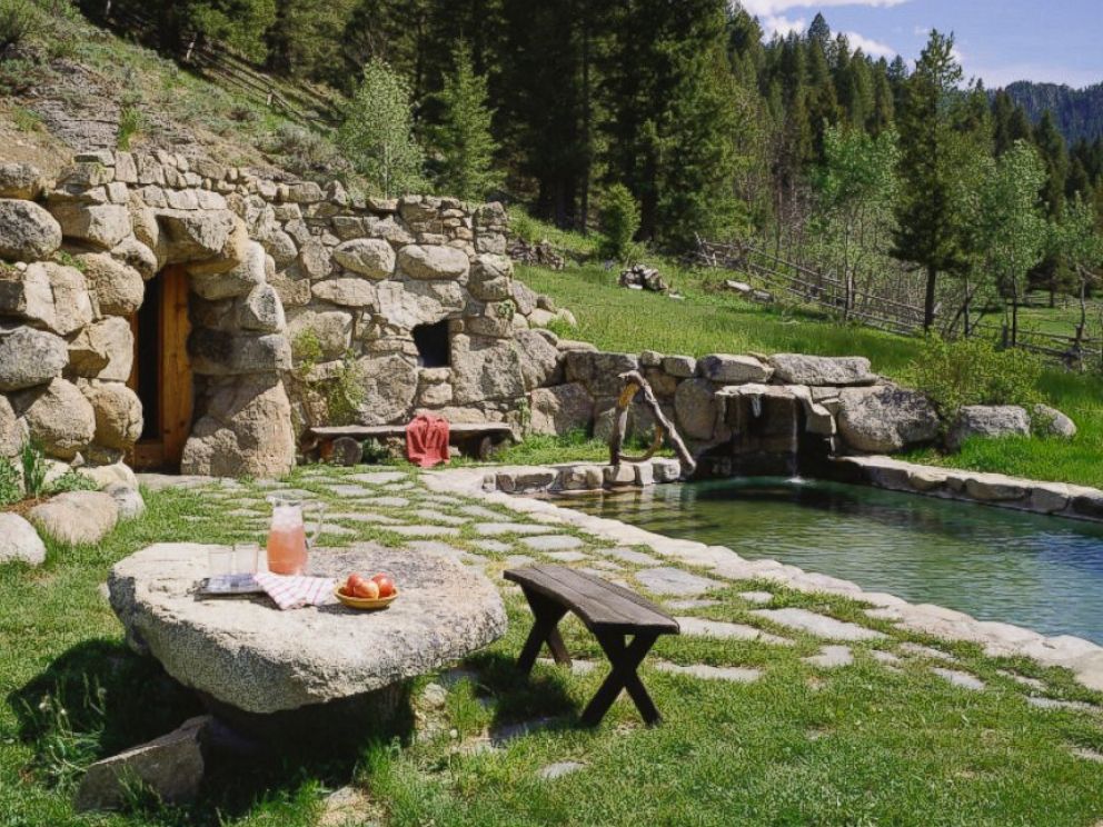 PHOTO: Carole King's Idaho home, now on the market, features a thermal pool and bath house. 