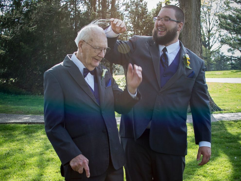 90 Year Old Grandpa Serves As Best Man At Grandson S Wedding I Felt Real Proud Abc News