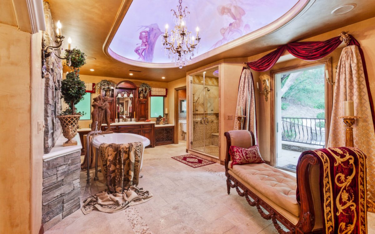 PHOTO: This California home, made famous by "Keeping Up With the Kardashians," is on the market for nearly $9 million.
