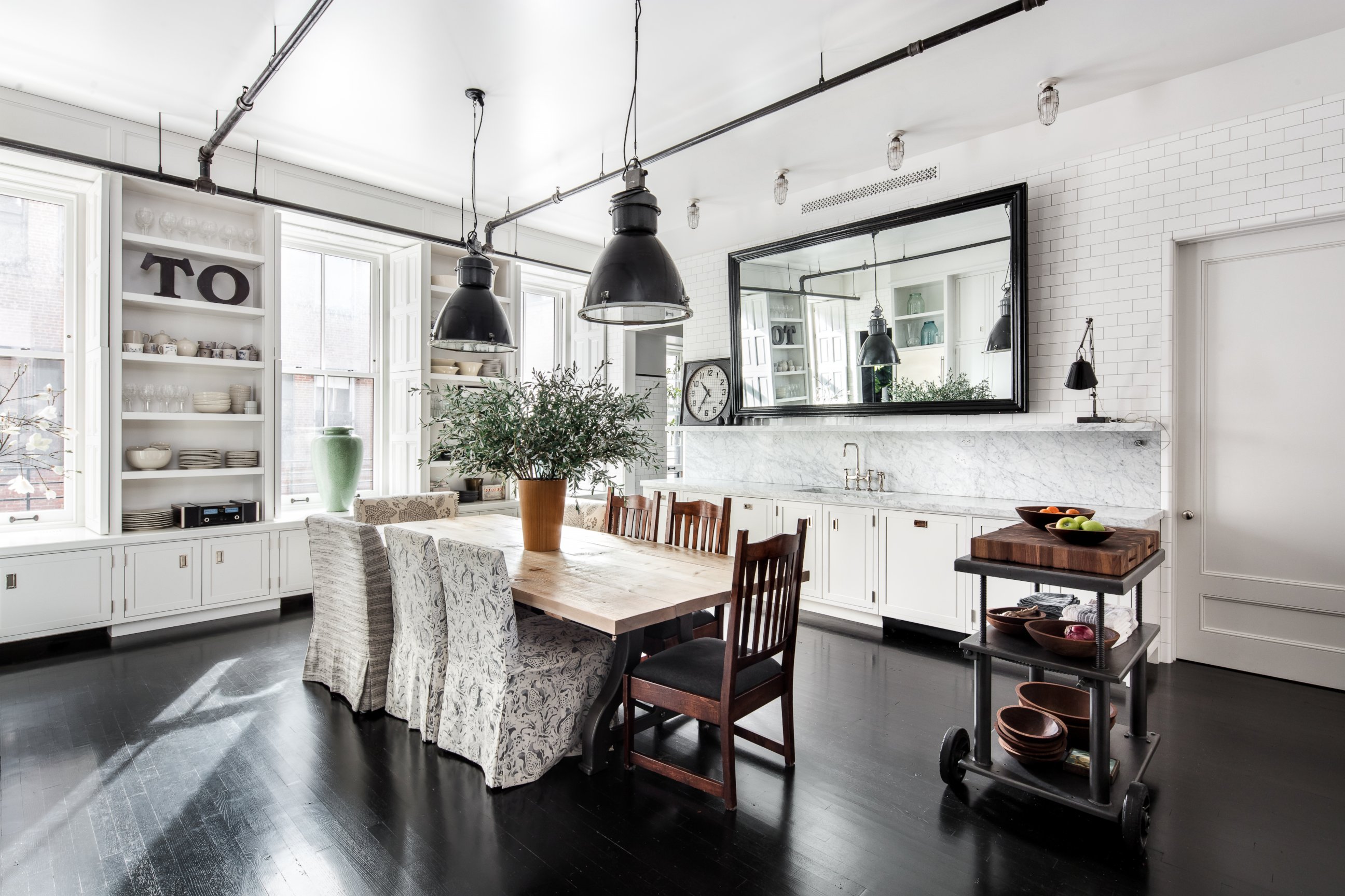 PHOTO: Ryan expanded and renovated the kitchen after buying the apartment from actor Hank Azaria in 2014.