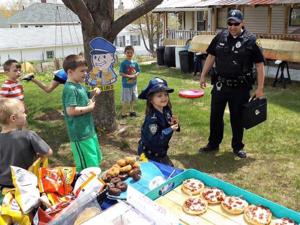 PHOTO: Evie Flanagan, 5, of Augusta, Maine, was so happy when Officer Brad Chase surprised her at her birthday party. 