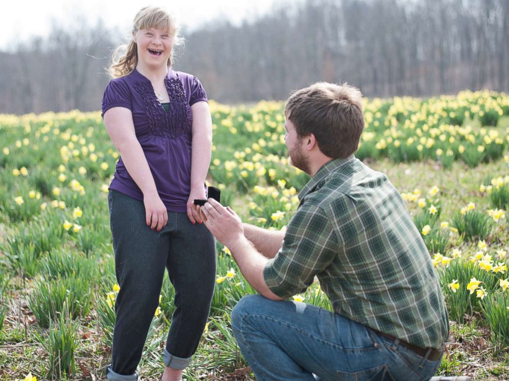 PHOTO: Will Seaton proposed to sisters Ashley and Hannah Schaus (L).