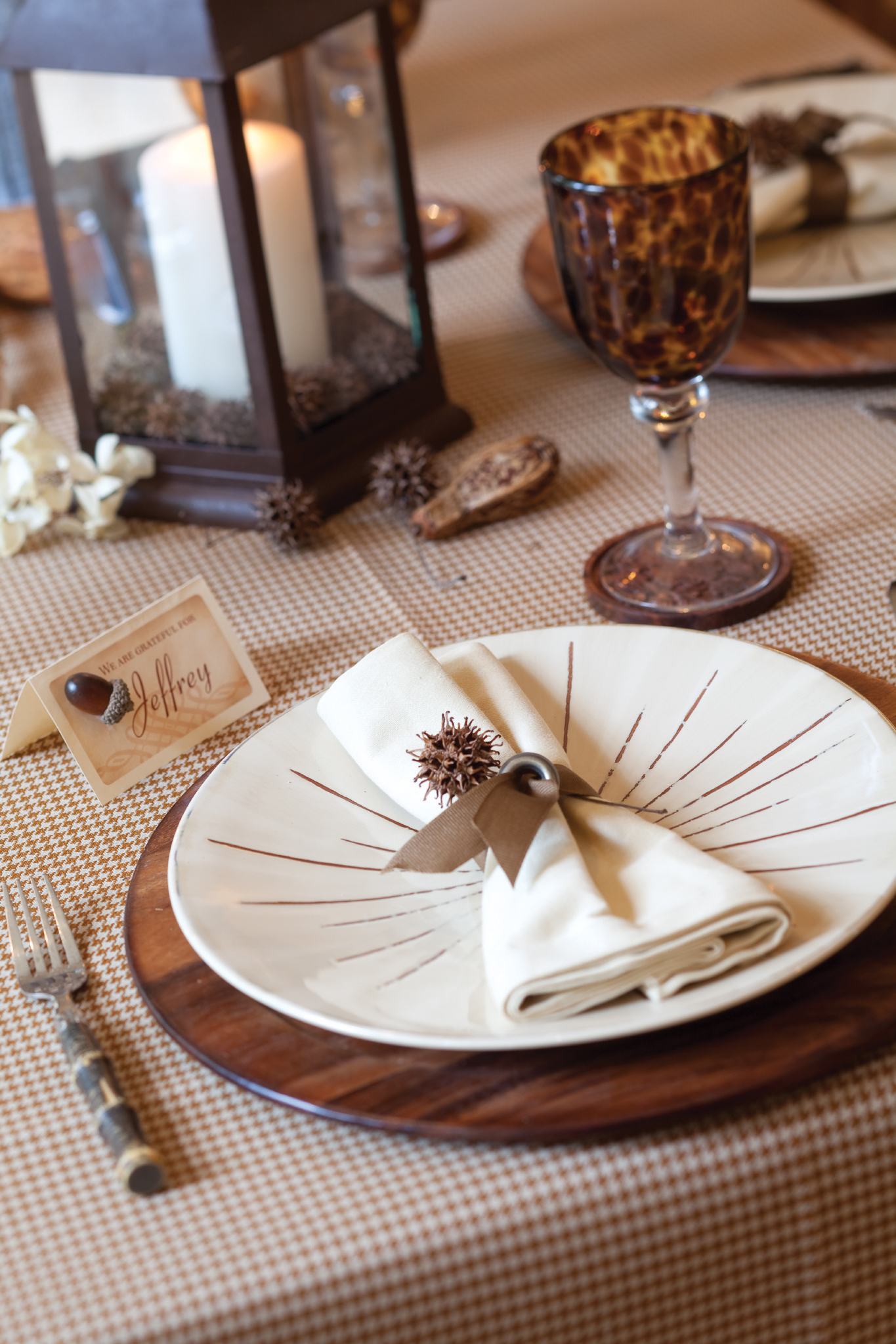 PHOTO: The Perfect Thanksgiving Table with Natural Elements.