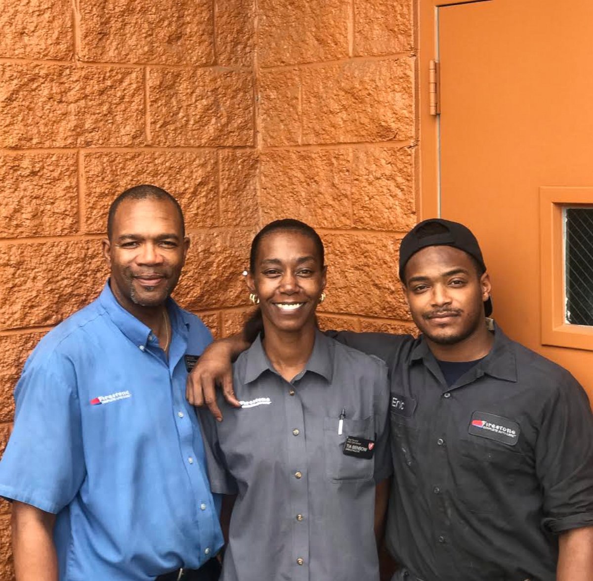 PHOTO:Firestone employee Tia Benbow was surprised with $1,300 from her boss and coworkers to help keep her long-distance job in Columbia, South Carolina. 