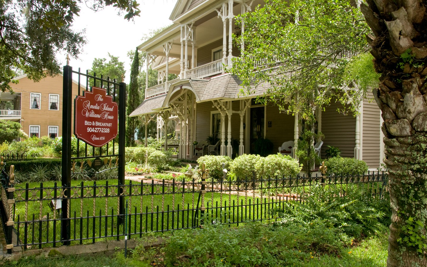 PHOTO: The Williams House housed runaway slaves in a secret room accessed through a trap door in the dining room closet.