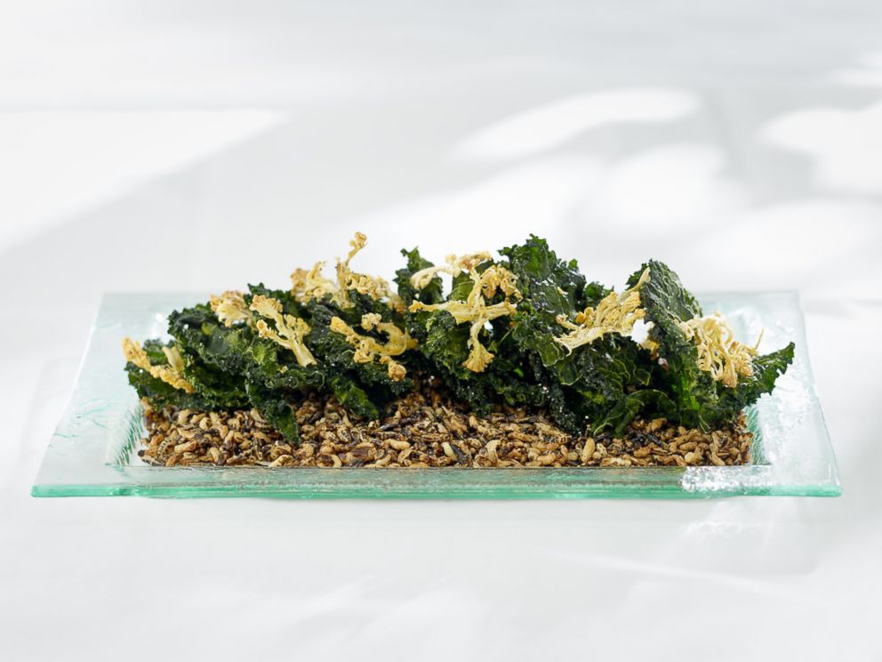 PHOTO: Wolfgang Puck's Kale and Cauliflower Chips