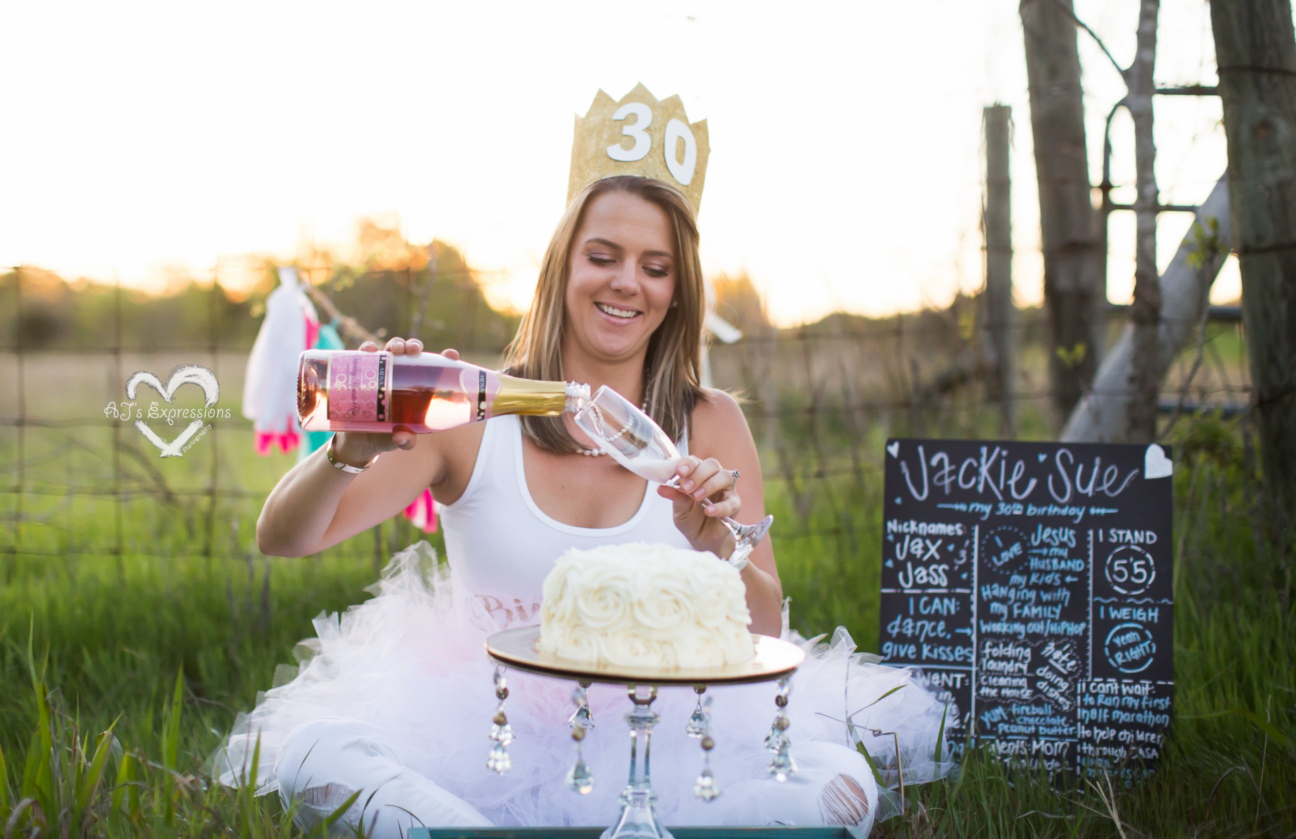 PHOTO: Photographer Amiee Berry's "adult cake smash" photo sessions are a fun twist on a trend that's usually reserved for kids. 