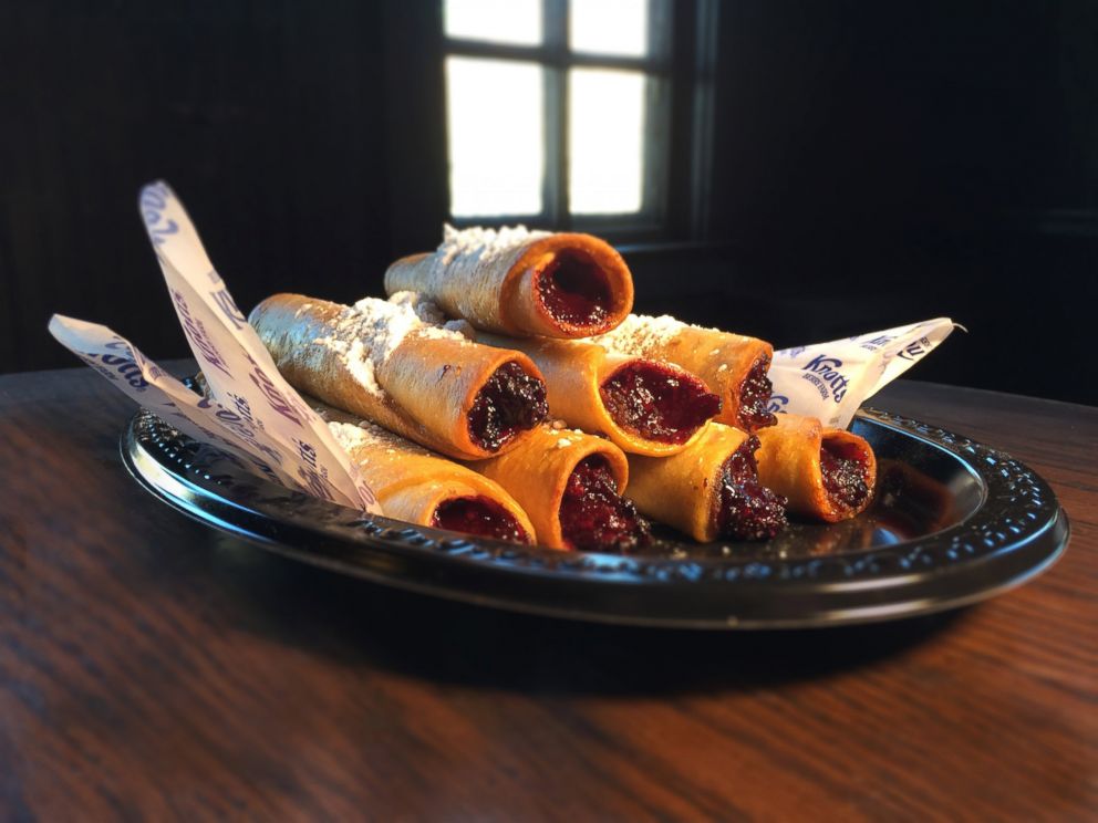 PHOTO: Boysenberry Dessert Flautas