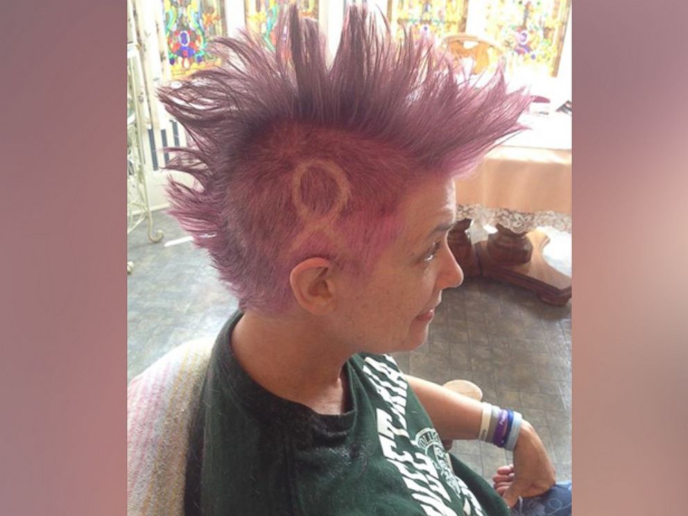 PHOTO: Sarah Kelleher cut her mother's hair into a pink mohawk.