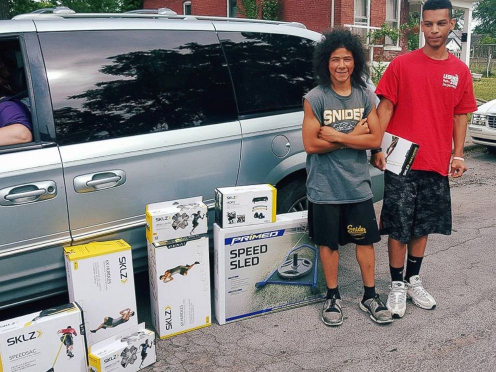 PHOTO: Boy Who Couldn’t Afford Football Equipment for Tryouts Gets Surprise From Stranger