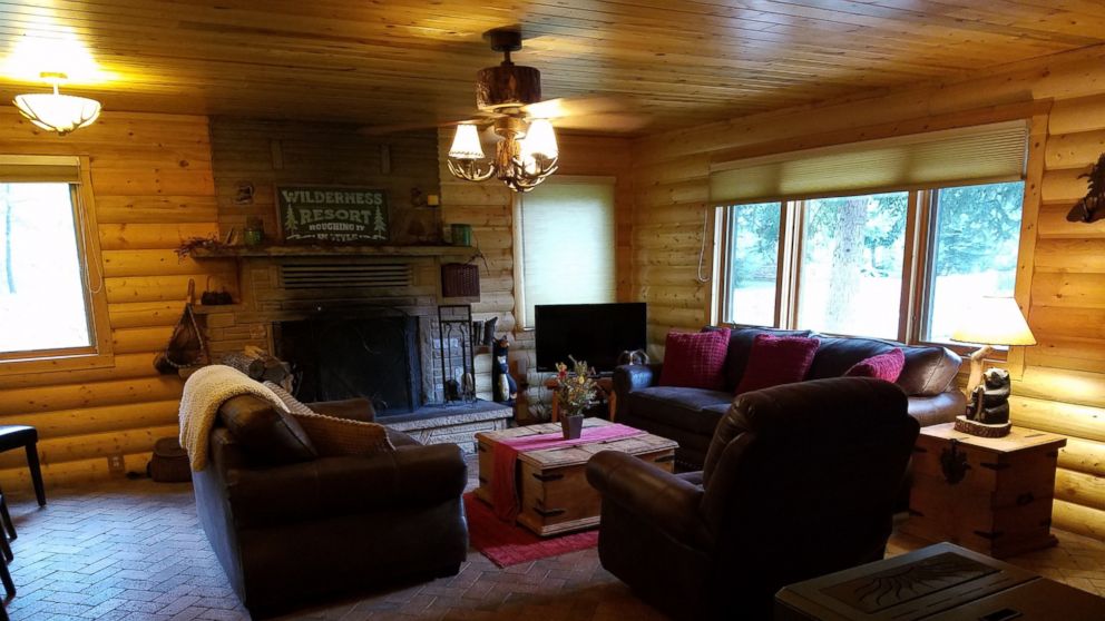 Can You Spot the Dog Hiding in Man's Vacation Cabin Pictures? 