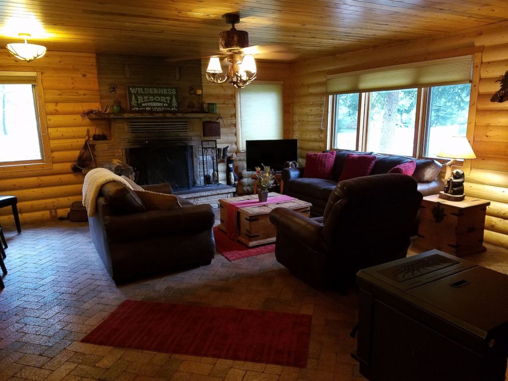 PHOTO: Can You Spot the Dog Hiding in Man's Vacation Cabin Pictures? 