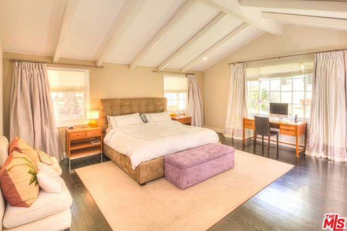 PHOTO: The bedroom inside Drake's new Hidden Hills, California property.