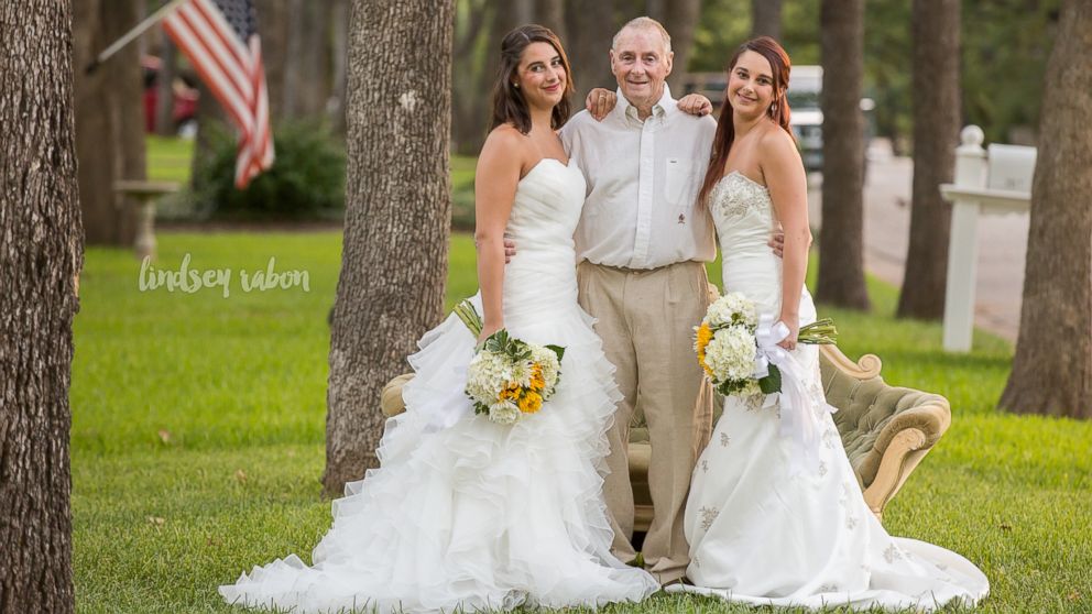 PHOTO: Twin sisters Sarah and Becca Duncan took wedding photos with their ailing dad Scott long before they're set to walk down the aisle.