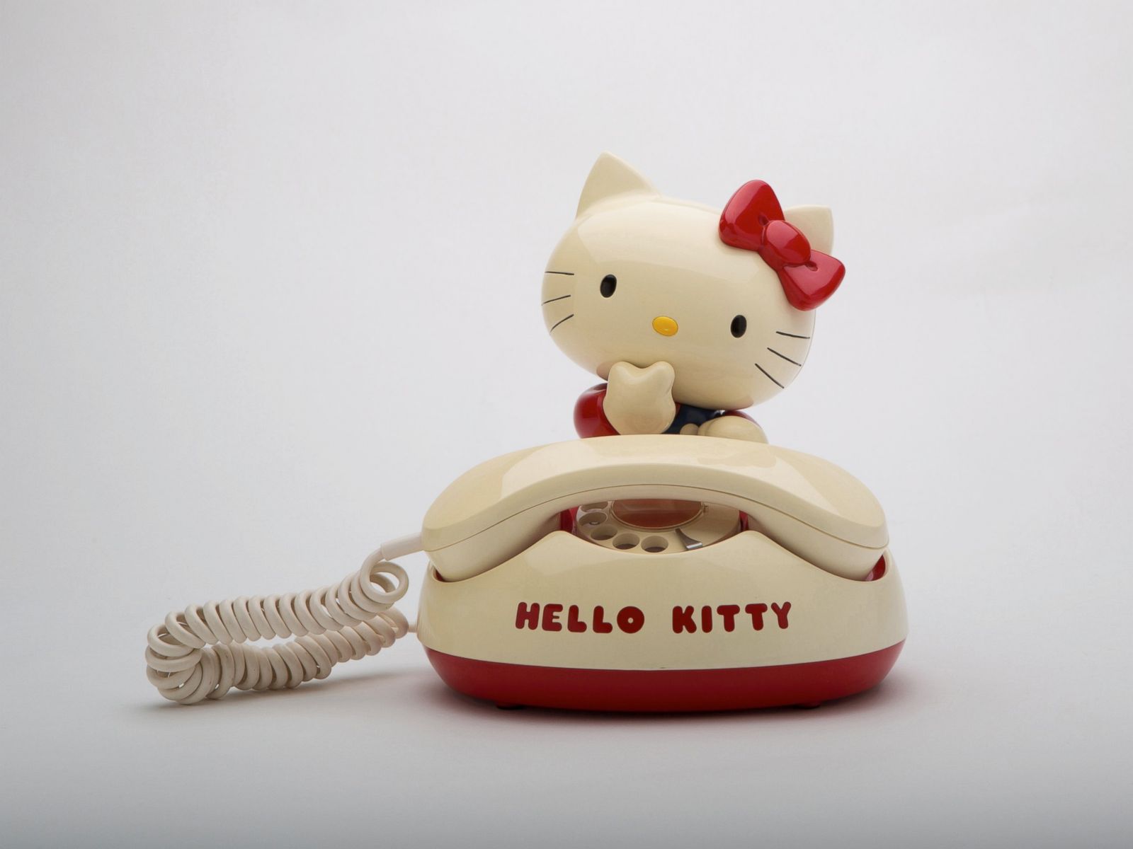 Hello! Exploring the Supercute World of Hello Kitty