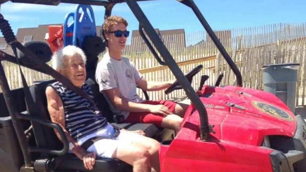 PHOTO: Montauk Lifeguard Saves 94-Year-Old Woman’s Vacation by Letting Her ‘See the Waves’