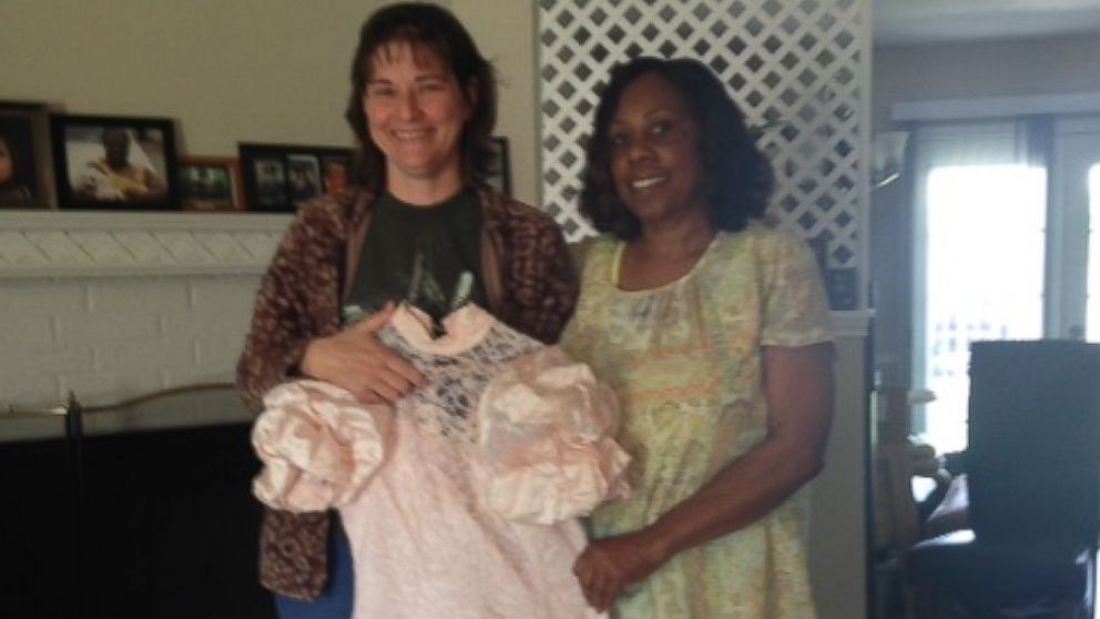 Pink Wedding Dress Lost After Tornado Finally Reunited With Owner