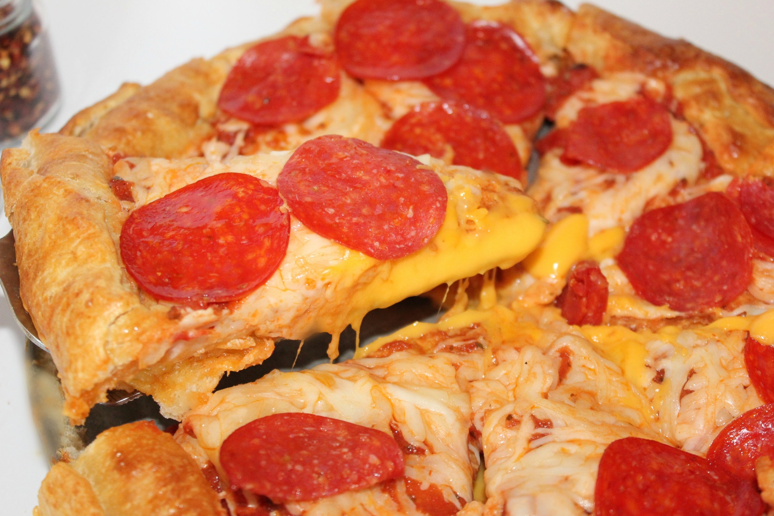 PHOTO: Grilled Cheese Crust Pizza
