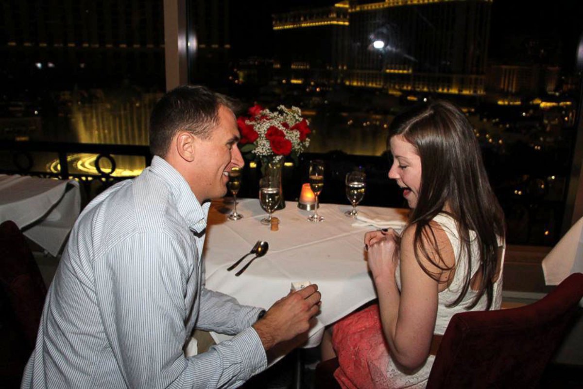 PHOTO: The most couples in America come to Eiffel Tower Restaurant in Las Vegas to get engaged.