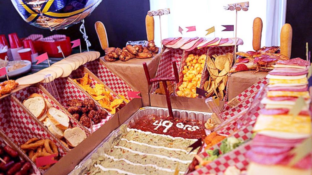 PHOTO: Try serving your food in a snackadium this Super Bowl.