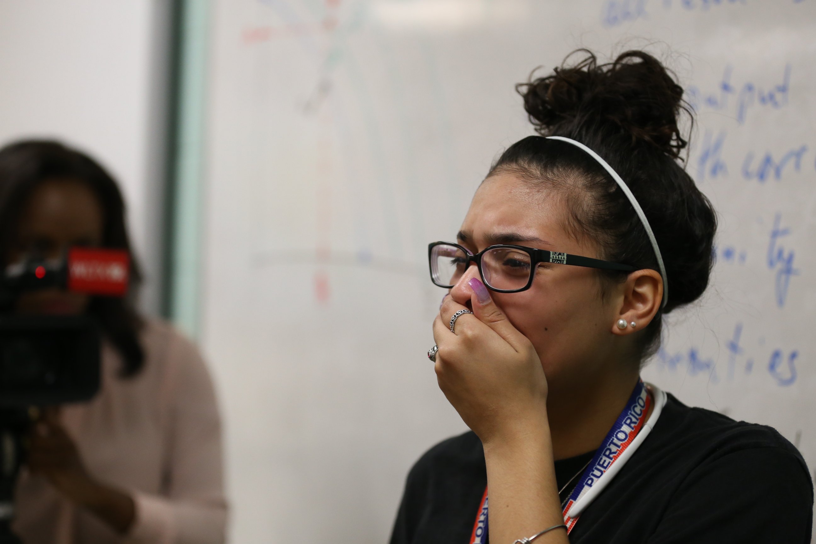 PHOTO: South Carolina Student Surprised at School With Return of Her Dad From Kuwait