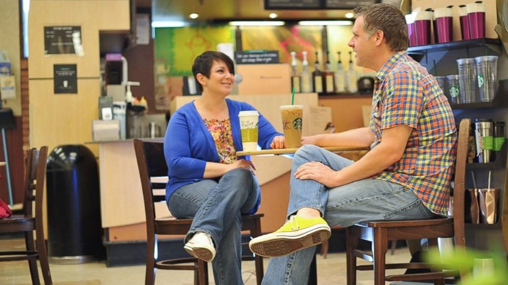 PHOTO: Eric and Kelley Roundtree are now married after a first, second and third date at Starbucks.