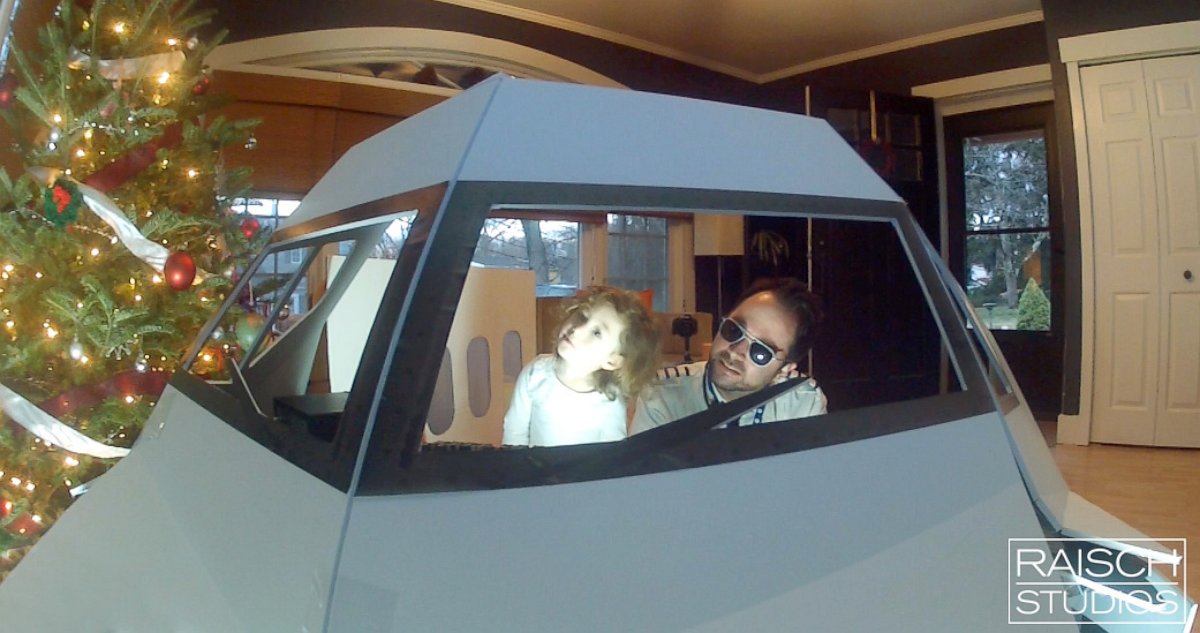 PHOTO: Dad Builds Epic Flight Simulator in Living Room For 2-Year-Old Daughter