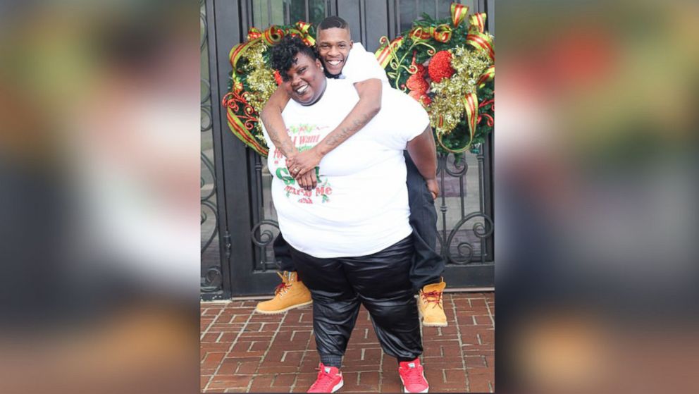 ynedria Meneweather Bell of Monroe, Louisiana said she was shocked when her Christmas photo shoot with her husband was seen across the globe. 

Bell and her husband, Pendarius had the photos taken prior to Christmas.