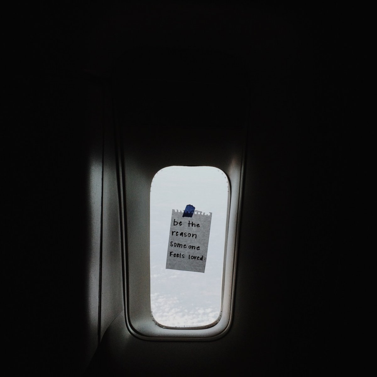 PHOTO: American Airlines flight attendant, Taylor Tippett, 22, leaves words of encouragement on little slips of paper for her passengers to discover. 